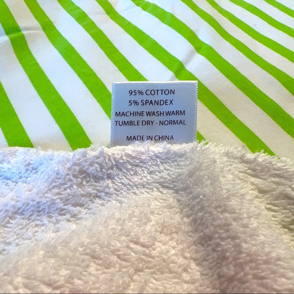 3 FOR $20 - June & January Hooded Towel - Picture 3 of 4